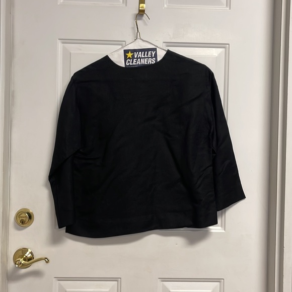 Black linen top - Picture 2 of 3